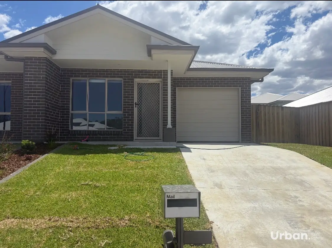 Main view of Homely semi-detached listing, 2/20 Ellipse Circuit, Chisholm NSW 2322
