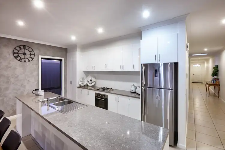 Second view of Homely townhouse listing, 28 Olive Avenue, Mildura VIC 3500