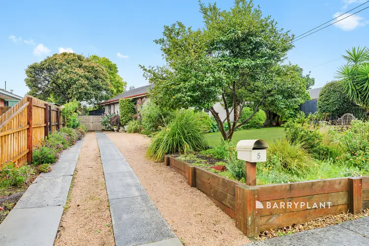 Second view of Homely house listing, 5 Rolstone Court, Narre Warren VIC 3805