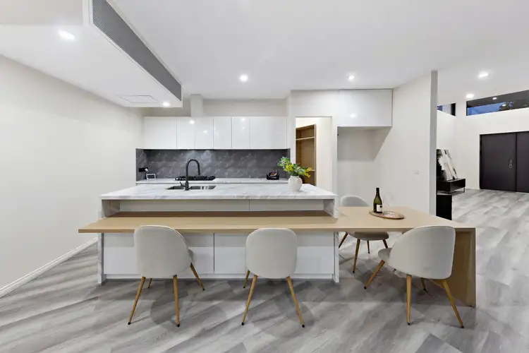 Fifth view of Homely house listing, 7 Spear Court, Altona VIC 3018