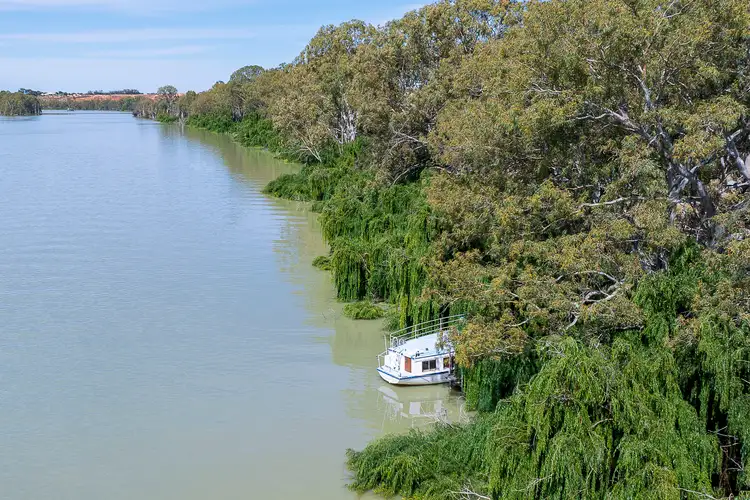 174 Causeway Road, Paringa SA 5340