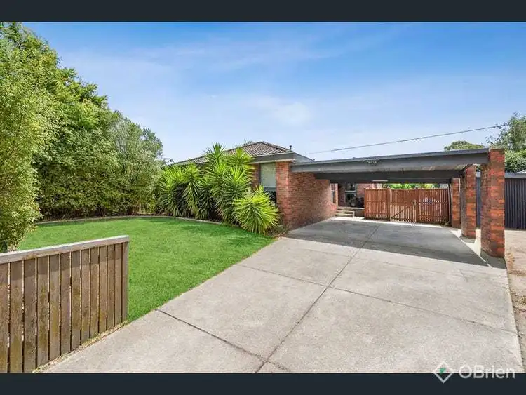 8 Deanswood Drive, Somerville VIC 3912