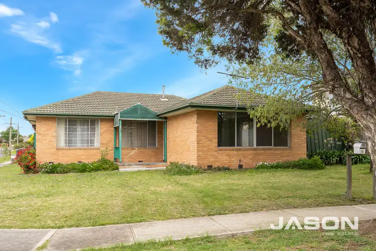 1 Linacre Crescent, Gladstone Park VIC 3043