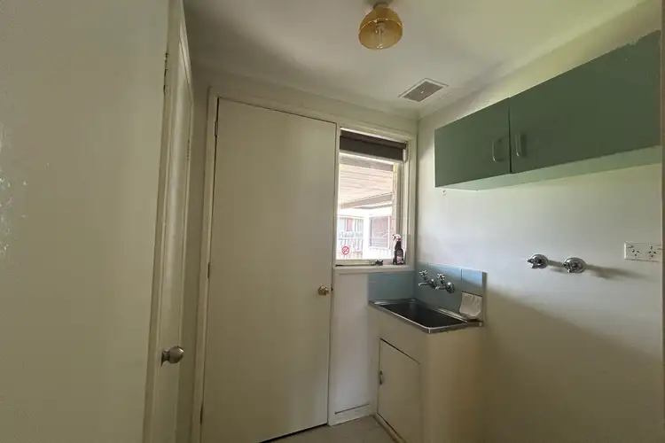 Fifth view of Homely house listing, 1 Linacre Crescent, Gladstone Park VIC 3043