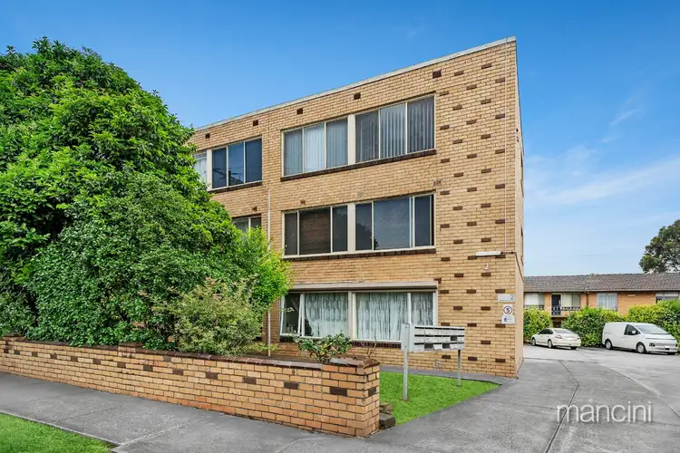 1/2 Stenhouse Avenue, Brooklyn VIC 3012
