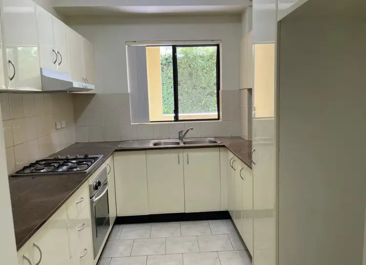 Fourth view of Homely apartment listing, 2/39 West Street, Hurstville NSW 2220