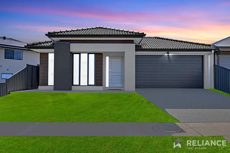 52 Yellowstone Drive, Truganina VIC 3029