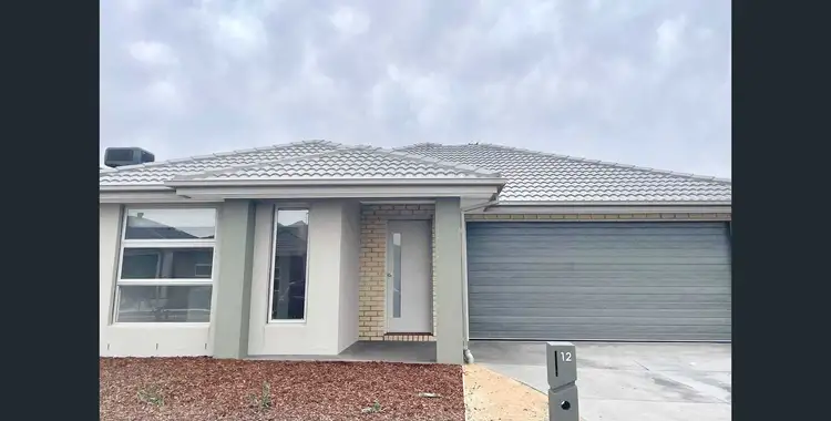 12 Kalamundra Drive