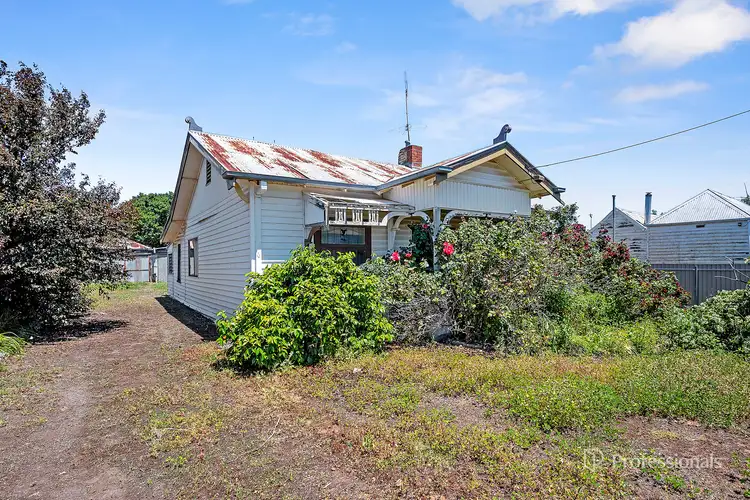 6 Casey Street, Maryborough VIC 3465