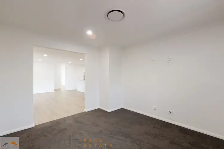 Fifth view of Homely house listing, 10 Lily Pilly Place, Orange NSW 2800