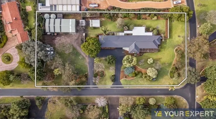 10-12 Hillsmeade Drive, Narre Warren South VIC 3805