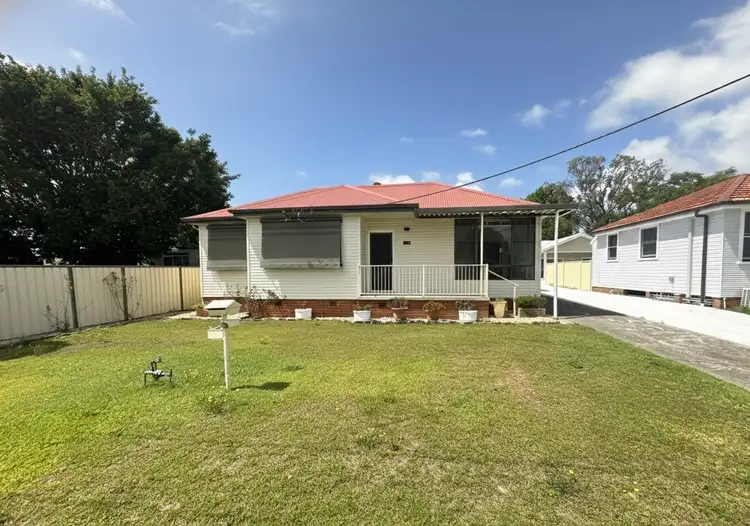 4 Dean Avenue, Raymond Terrace NSW 2324