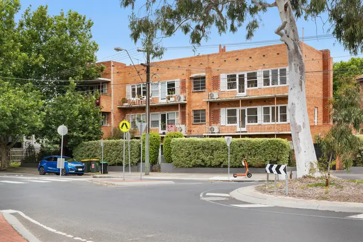 8/473 St Kilda Street, Elwood VIC 3184