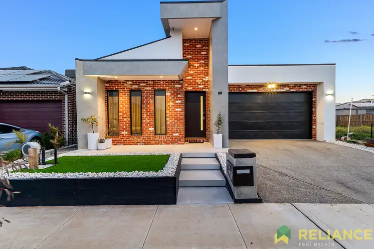 22 Mewat Circuit, Thornhill Park VIC 3335