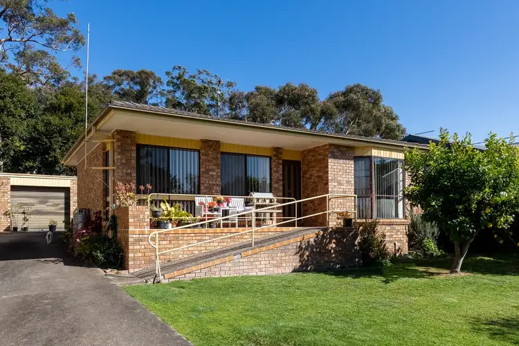 29 Fairhaven Point Way