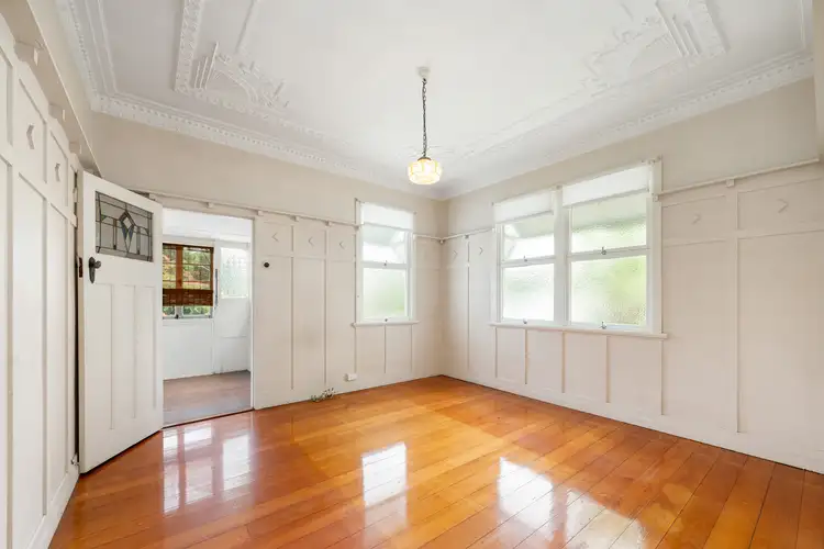 38 Merinda Street, Greenslopes QLD 4120