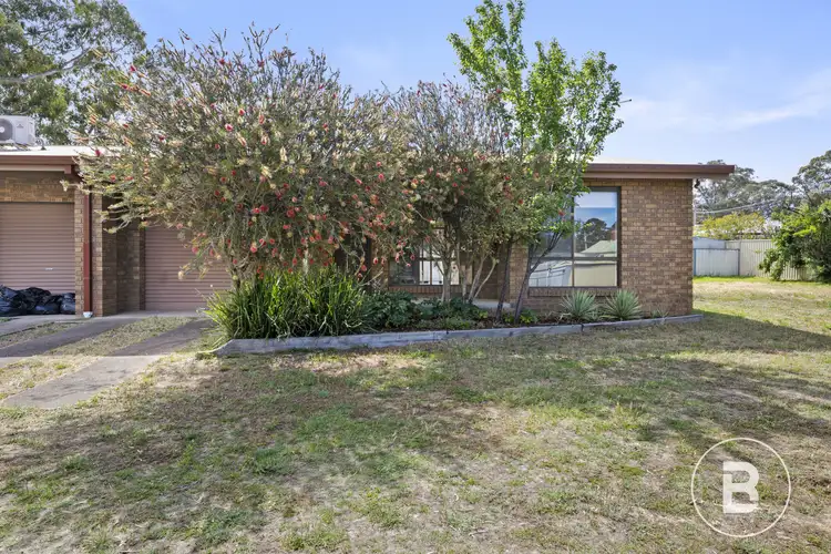 2/4 Harkness Street, Maryborough VIC 3465