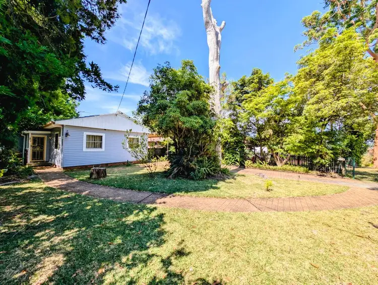 Second view of Homely house listing, 11 Victoria Street, Warrimoo NSW 2774