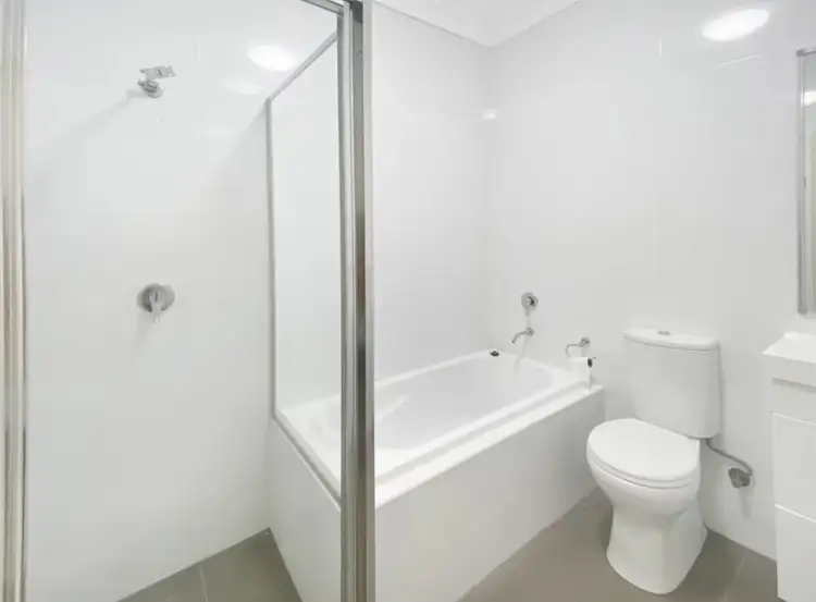 Fifth view of Homely unit listing, 16/530 Woodville Road, Guildford NSW 2161