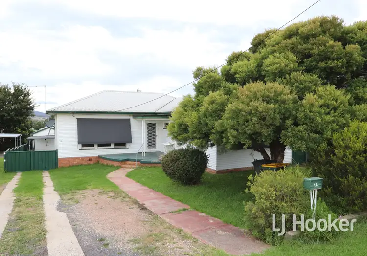 12 Froude Street, Inverell NSW 2360