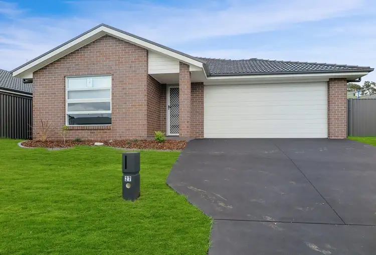 27 Tourmaline Drive, Rutherford NSW 2320