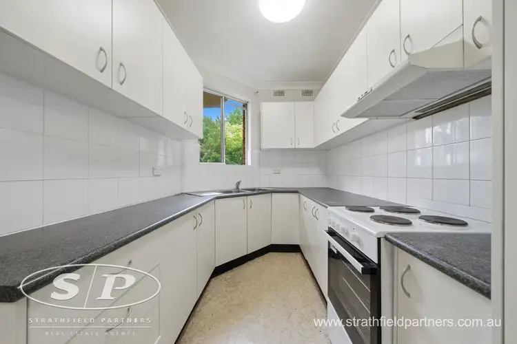 15/11-15 Lyons Street