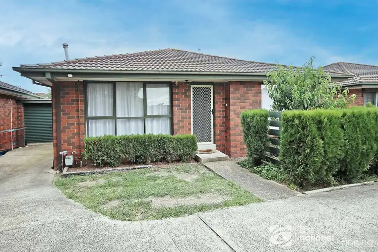 2/21 Lyall Street, Cranbourne VIC 3977