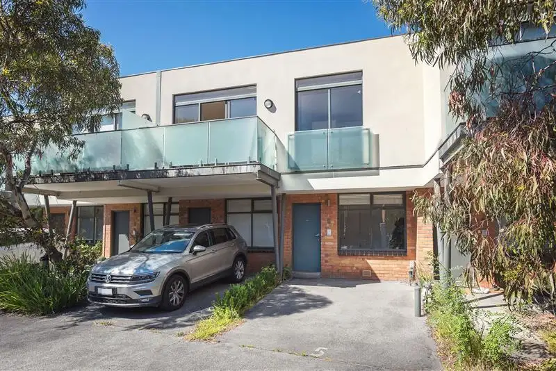 Main view of Homely townhouse listing, 5/1656 Dandenong Road, Oakleigh East VIC 3166