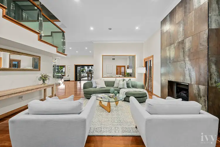 23 King Charles Drive, Sovereign Islands QLD 4216