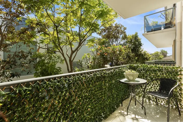 2/96 Ocean Street, Narrabeen NSW 2101