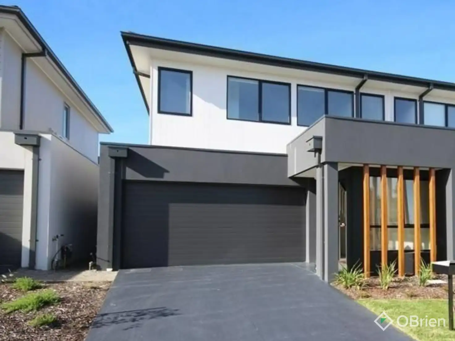 Main view of Homely townhouse listing, 28 Llano Circuit, Berwick VIC 3806