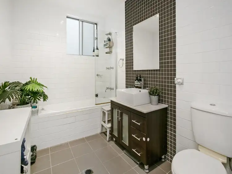 Fifth view of Homely apartment listing, 4/35-41 Sturdee Parade, Dee Why NSW 2099