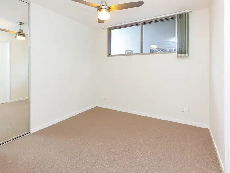 Fifth view of Homely apartment listing, 15/11 Riding Road, Hawthorne QLD 4171