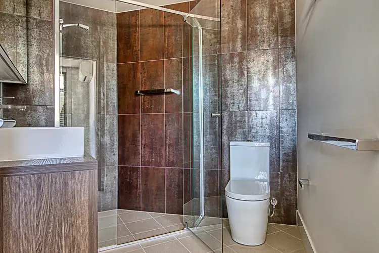 Fourth view of Homely apartment listing, 28/2 Henshall Way, Macquarie ACT 2614