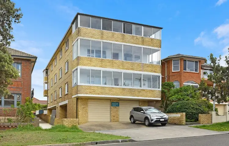 2/14 Bellevue Parade