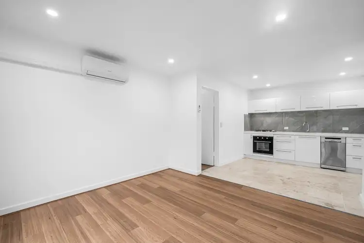 Fourth view of Homely apartment listing, 6/68 Decarle Street, Brunswick VIC 3056