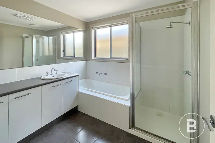 Fourth view of Homely house listing, 2 Perendale Street, Alfredton VIC 3350