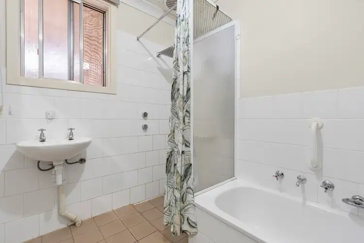 Sixth view of Homely house listing, 33 McCutcheon Street, Waikerie SA 5330