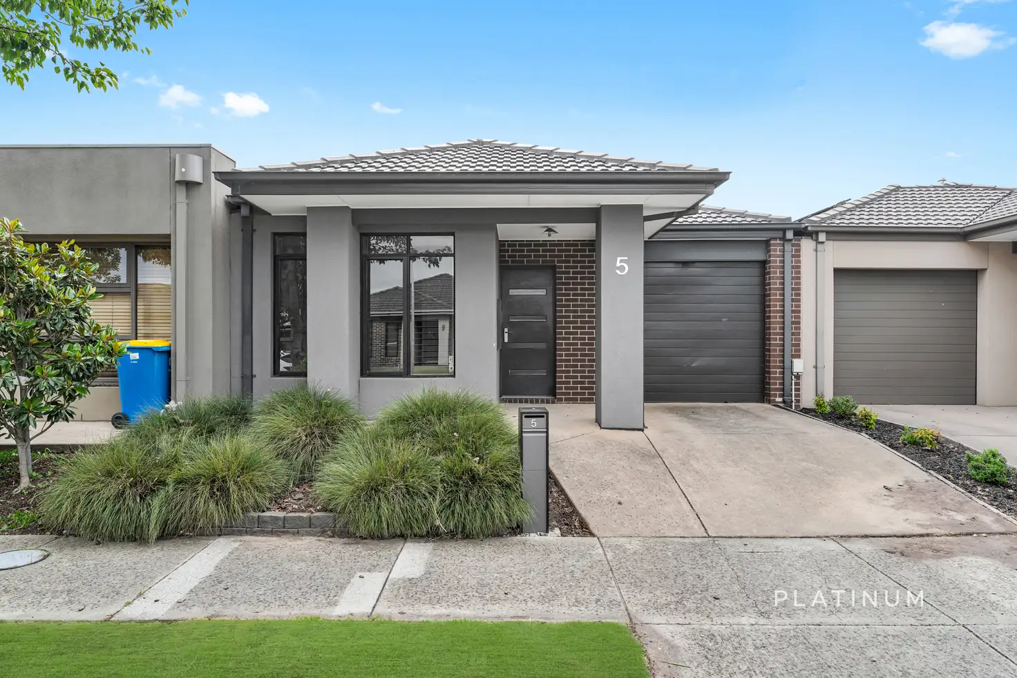 Main view of Homely house listing, 5 Eminence Drive, Cranbourne West VIC 3977