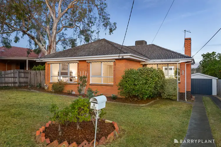 8 Regis Court, Watsonia VIC 3087