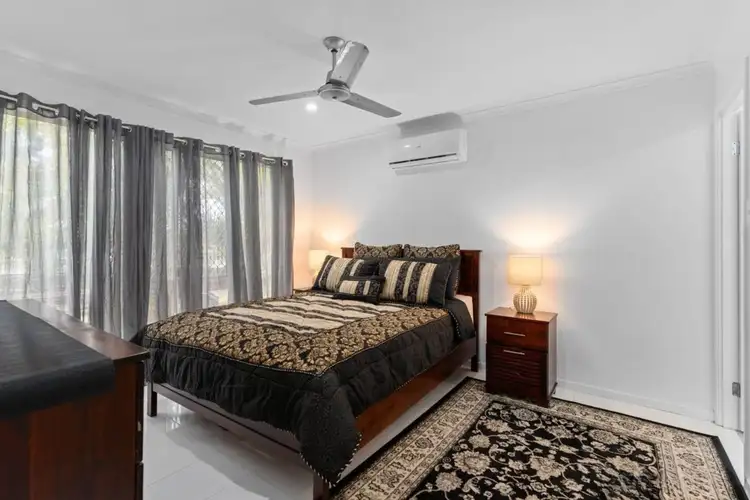 8 Chapple Place, Forest Lake QLD 4078