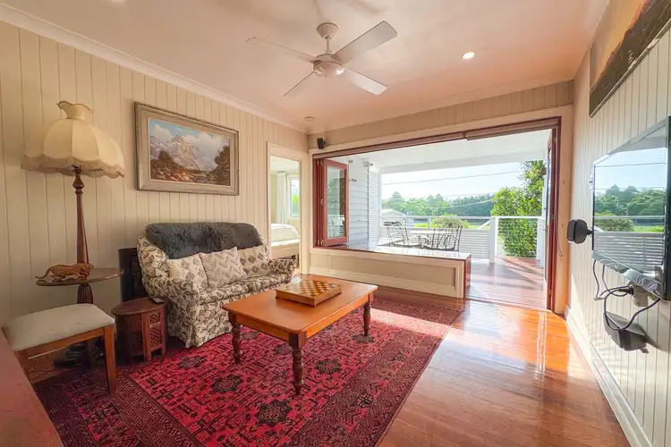 14 Pine Street, Greenslopes QLD 4120