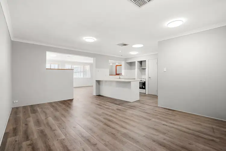 29a Casuarina Drive, Halls Head WA 6210