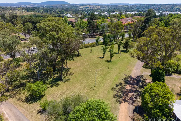 8 Uralla Road, Armidale NSW 2350