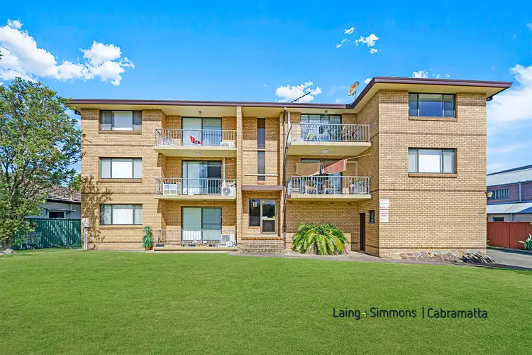 2/6-8 Fairlight Avenue, Fairfield NSW 2165