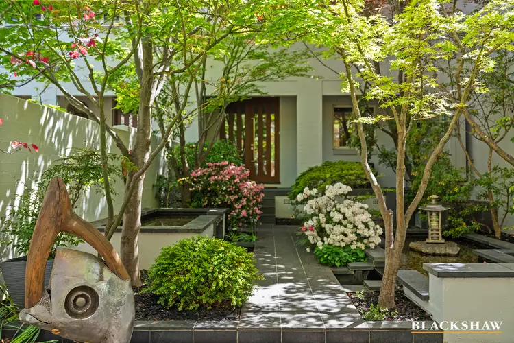 2/37 Dominion Circuit, Forrest ACT 2603