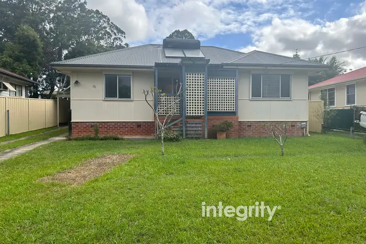 38 Young Avenue, Nowra NSW 2541