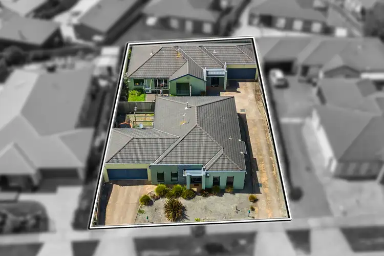 1-2/63 Bradman Boulevard