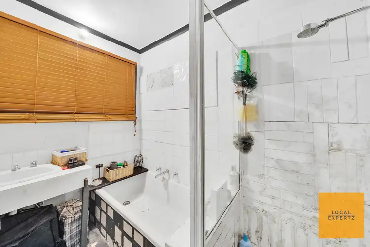 16 Exell Avenue, Melton South VIC 3338