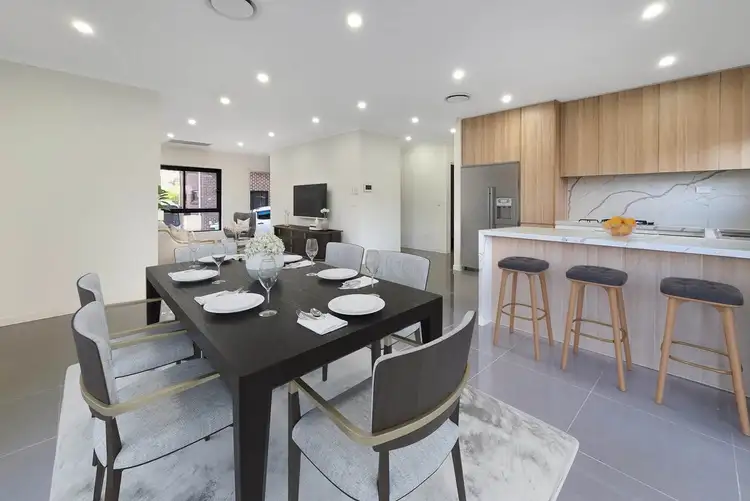 4/82A Highclere Avenue